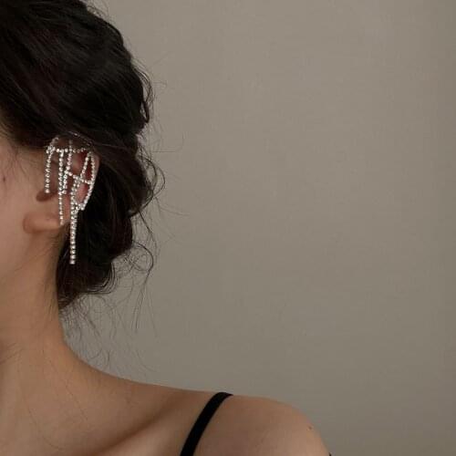 Goth Fake Piercing Earmuffs Earcuff Korean Fashion Crystal Tassel Ear Wrap Ear Cuff Clip on Earrings for Women Wedding Jewelry