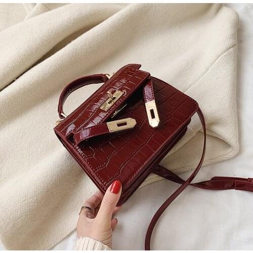 High-end sense of foreign style small bag female 2021 new fashion Korean version cross-body bag patent leather fashion handbag