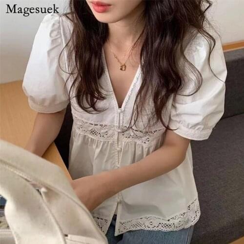 2021 Summer V Neck Women Tops New Korean Lace Stitching Hollow Out Short Sleeve Shirt Sweet Loose Solid Slim Blouse Blusas 14244