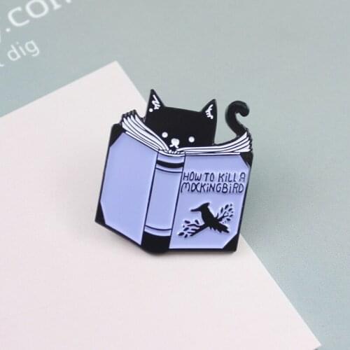 Punk Reading Cat Enamel Brooch How to Kill A MOCKING BIRD Literature Creative Animal Badge Shirt Lapel Pin Jewelry Reader Gifts