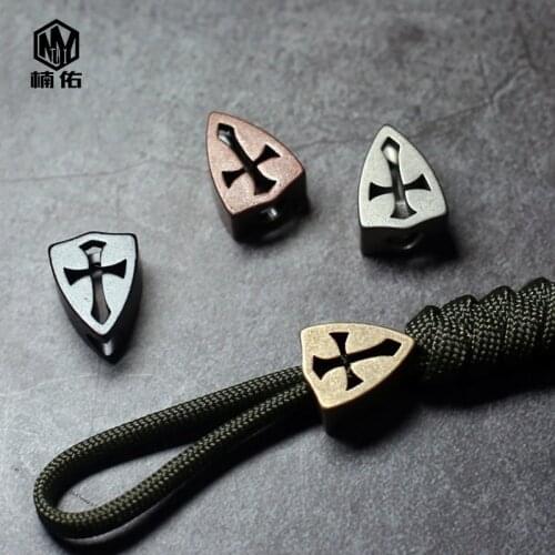 1Pcs EDC Outdoor Pocket Tool Titanium Alloy Bead Lanyard Pendant Creative Pendant Brass Flashlight Pendant Rope