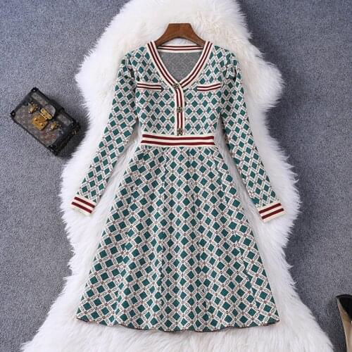 Celebrate the autumn green temperament commuting high waist loose Plaid medium length skirt small fragrance dress fashion