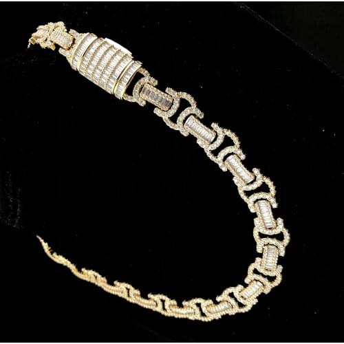 DIAMOND BAGUETTE BYZANTINE LINK BRACELET