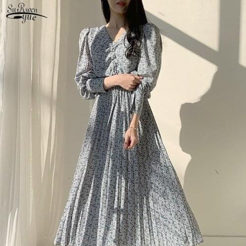 2021 new Autumn Vintage Dress Women Floral Print Pleated Slimming Dresses V-Neck Casual Loose Puff Long Dresses Vestidos 10502