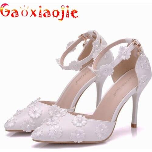 Exquisite Flower Embellishment Women Cover Heel Summer Wedding Sandal Closed Pointed Toe Pearl Buckle Strap Prom Stiletto Shoes