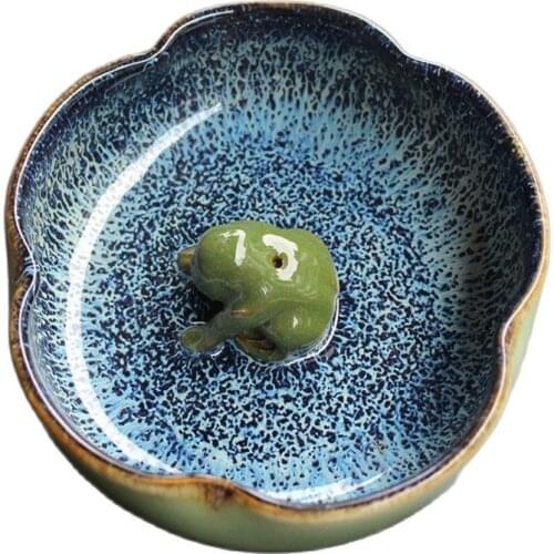 Chinese old porcelain writing-brush washer, with blue porcelain Frog