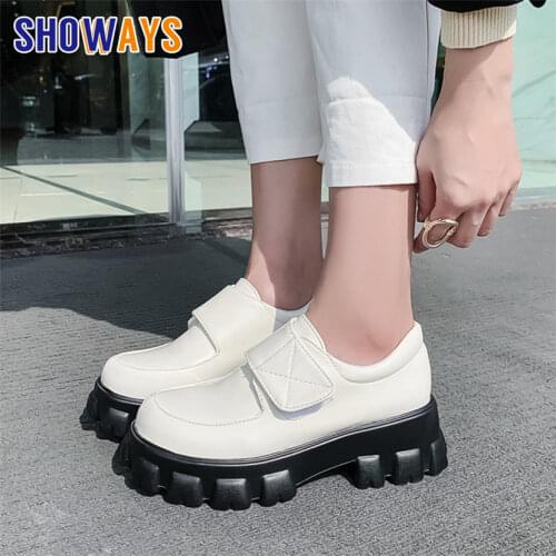 Plush Size White Patent Leather Women Loafers Retro High Thick Heel Monks Casual Ladies Round Toe Hook Loop Platform Torre Shoes
