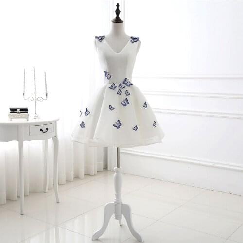 Simple V-neck Short Cocktail Party Dresses Sleeveless Cheap With Butterfly Homecoming Dress Simple Mini Prom Gown Abiye Vestidos