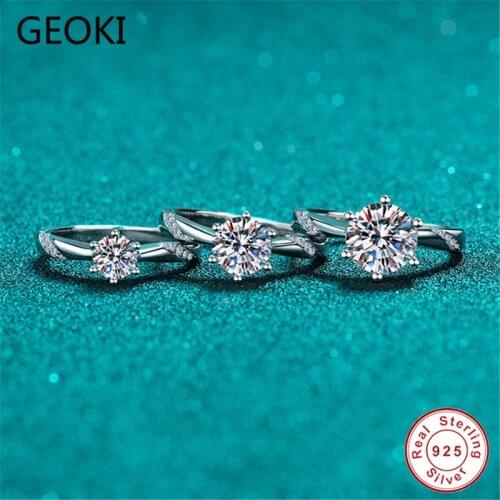 Geoki 925 Sterling Silver Round Perfect Cut 0.5-2 ct VVS1 Diamond Test Passed Moissanite Ring S925 Lab Grown Diamond Stone Rings