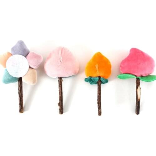 Pet Cat Toy Cat Catnip Toy Plush Bell Carrot Peach Flower Kitten Chewing Toy Cat Bite Toy fot Cats Kitten Pet Supplies