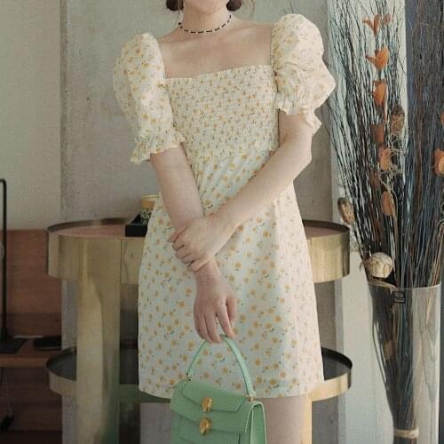 Women Dress 2020 Spring / Summer New Fashionable Casual Sweet Retro Daisy Printed Puff Sleeve Square Collar Mini Dress