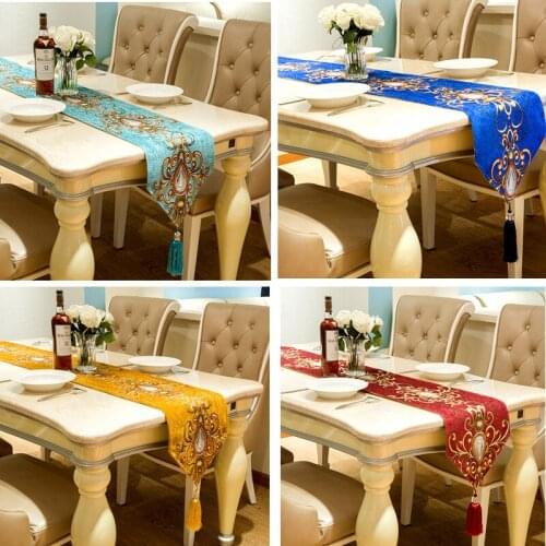 Luxury Classical European Style Wedding Decoration Modern Table Runner Cotton Table for Wedding Party Chenille Table Cloth