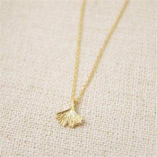Fashion delicate ginkgo leaf pattern necklace necklaces for women design chain of clavicle