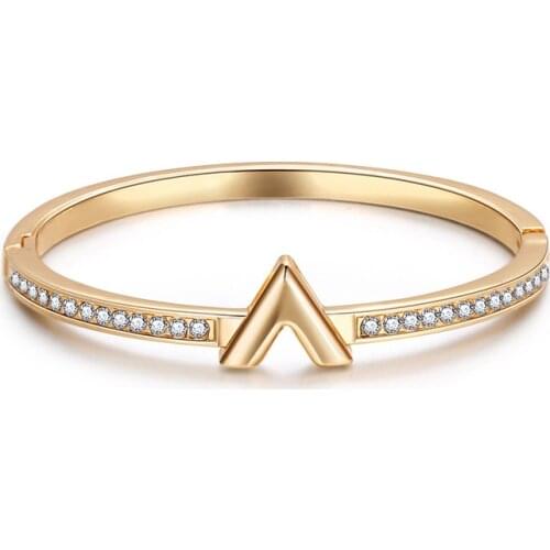Luxury Letter Crystal Bracelet Bangles Women Fashion V Rhinestone Arm Cuff Bracelets Gold Color Geometric Zircon Bracelet