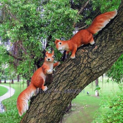 Creative Resin Simulation animal outdoor garden Hanging from tree squirrel Decorative crafts Resin animal sculpture figurines
