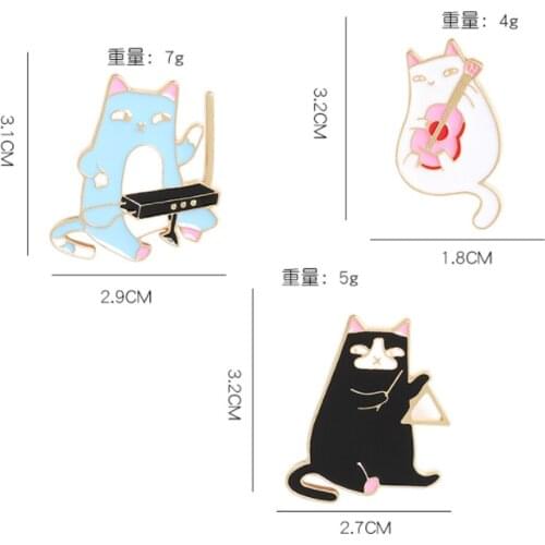 New 20Pcs Funny Cat Playing Guitar Brooch Lapel Pin Action Figure Toy