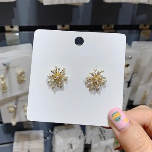 2019 New Arrival Geometric Women Classic Stud Earrings Pearl Crystal Snowflake Earrings Female Simple Jewelry