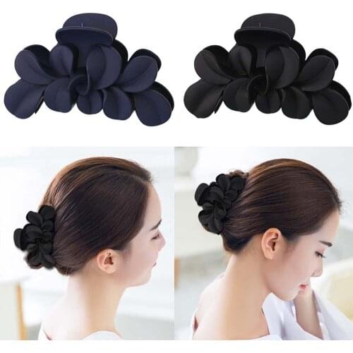 Korean Solid Large Hair Claws Elegant Big Flower Acrylic Hairpins Barrette Crab Hair Clips Headwear Women Girl Hair Accessories