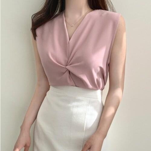 Fashion V Neck Sleeveless Bottoming Shirts Summer Chic Pleated Design Blouse Women Elegant Temperament Simple Womens Tops