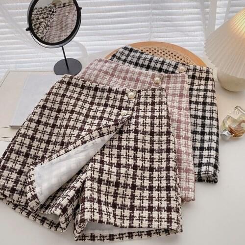 Side With Me Women's Travel Shorts