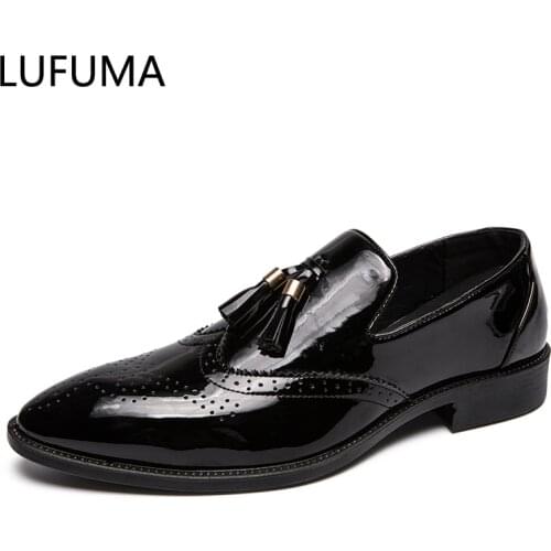 2020 Hot Men Tassel Pointed Men Formal Shoes Comfortable Loafers Male Wedding Party Flat Shoes Plus Size 38-47 Drop shipping