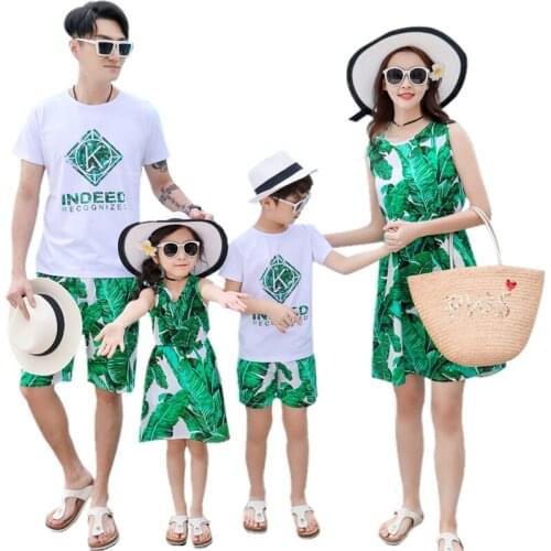 Hot Sales Family Matching Outfit 100% Cotton Clothes Mom Daughterl Tree Print Dress Father and Son Short Top and Shorts Suit New
