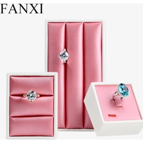 FANXI Fashionable Rose Red Color PU Leather Jewelry Display Stand Ring Holder Display Tray for Jewelry Counter Ring Expositor