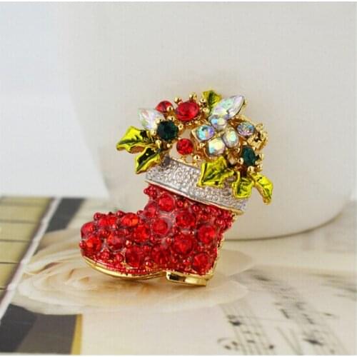 Stunning Bright Red Crystals Christmas Boot Brooch Elegant Enamel Christmas Gift Pins Fashion Unique Women Brooch Pins