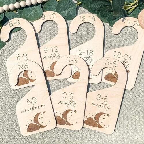 7 pcs Moon Stars Baby Shower Gift Size Markers for Babies Nursery Closet Clothes Divider Wood Baby Clothes Hangers