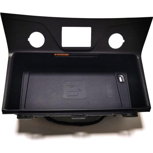 Car QI wireless charger for Hyundai Tucson 2015 2016 2017 2018 2019 10W charging plate phone charger accessories for iPhone