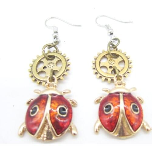 Smart Red Beatle Drops Golden OX Gears Steampunk Vintage Earrings