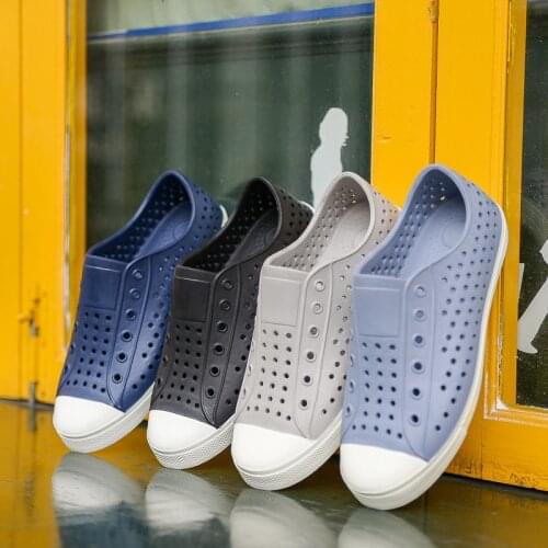 Summer Lovers' Non Slip Low Top Shoes with Soft Soles Hollow Out and Breathable Casual Beach Light Flat Bottomed Lefu Shoes