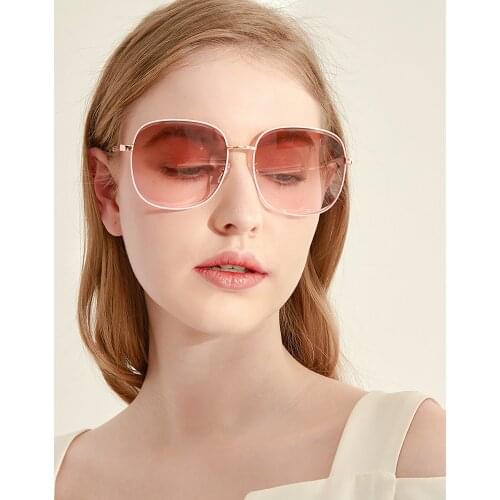 Trendy Oversized Rimless Square Sunglasses Women New Fashion Ladies Metal Frame Sun Glasses Sexy Trimming Gradient Lens UV400