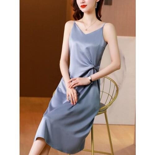 2021Fashion High Quality Womens V-neck Dress Summer Spaghetti Satin Long Woman Dress Very Soft Smooth