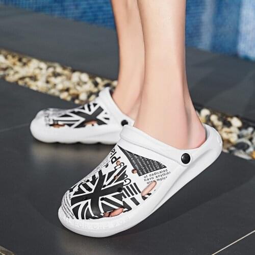 Mens summer shoes And Womens Outdoor Sandals Home Garden Kitchen Bathroom Beach Wear Resistant EVA mens sandals slippers