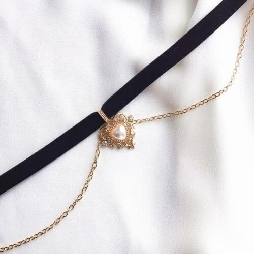 Women Heart Pendant Faux Pearl Alloy Choker Baroque Gothic Necklace for Date