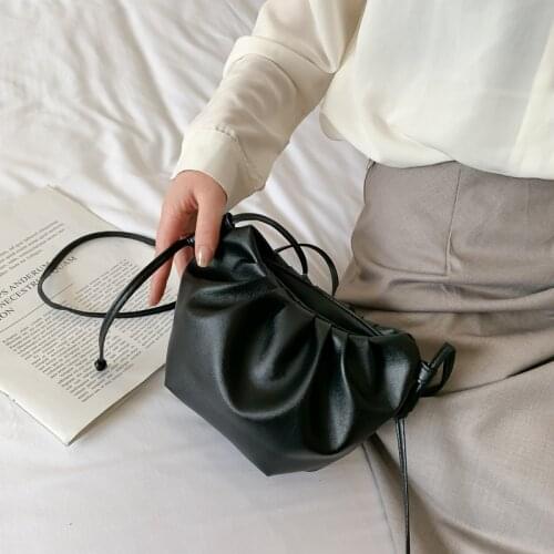 In spring and summer, womens bags and small bags are popular in 2021 The Korean version of the trend is a shoulder messenger