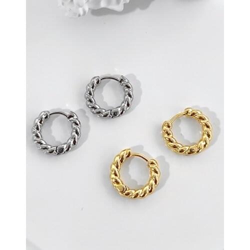 Christmas Gold Jewelry Ladies Minimal 14K Gold Plated Twisted Huggie Hoop Earrings For Women Croissant Ear Cuffs Clip On Earring