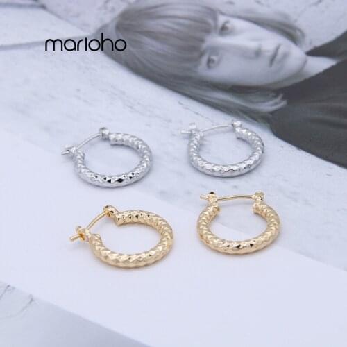 Europe Fashion Gold Colors Pattern C-Shaped Hoop Earrings For Women Metal Bump Round Hollow Earrings Simple Party Jewelry