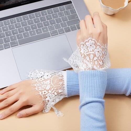 Linbaiway 1 Pair Girl Fake Sleeves for Women Shirt Lace Floral Embroidery Pleated Wrist Warmers Fake Cuff Ladies False Cuffs