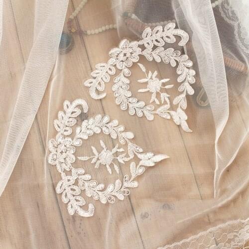 10PCS=5Pairs Embroidered Heart Lace Applique Trim with Sequin For DIY Wedding Dress Shoes Headdress Off White Color