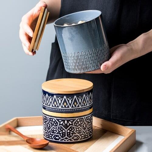 Creative ceramic large airtight jar with lid moisture-proof storage jar household grain storage jar coffee jar