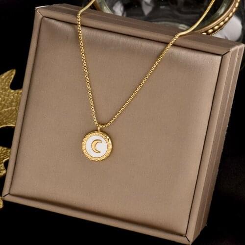 Titanium steel light moon necklace advanced sense of temperament INS light luxury socialite all-match fashion clavicle chain