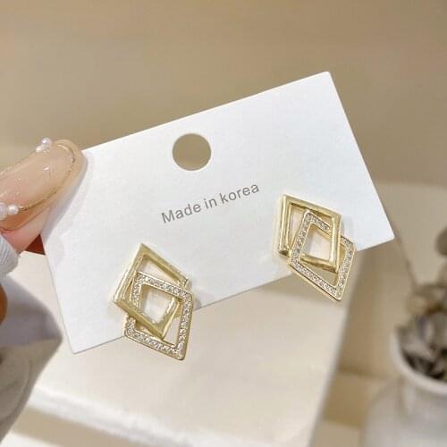Origin Summer Korean Fashion Gold Metallic Rhombus Dangle Earring for Women Femme Trendy Rhinestone Gold Metal Earring Jewelry