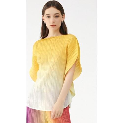 Short Sleeve Gradient Loose T-shirt Women Miyak Pleated Summer Casual Round Neck Plus Size Basic Top Female Fashion Pullover Tee