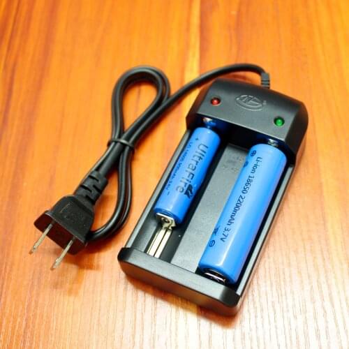 18650 14500 lithium battery charger strong light flashlight headlight direct charge charger 3.7V4.2V universal universal charger