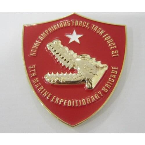 Factory direct and personalized red coin carved crocodile logo coin