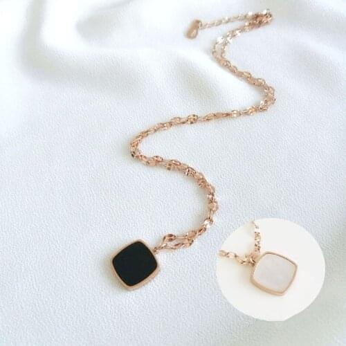 YUN RUO Rose Gold Color Black White Shell Square Pendant Necklace Fashion Pure 316L Titanium Steel Woman Jewelry Gift Never Fade