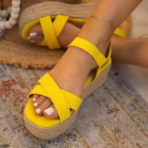 2021 Summer new plus size daily casual round toe mid-heel womens wide strap sandals