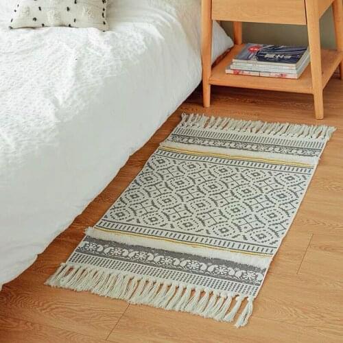 Nordic Retro Carpet Cotton Linen Hand Woven Carpet and Rugs for Living Room Bedroom Anti Slip Geometric Floor Mat with Tassel
